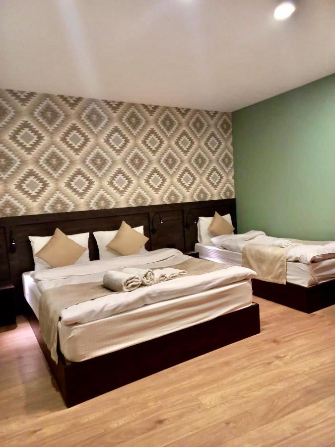 Old Town Mtatsminda Hotel Tbilisi Bagian luar foto