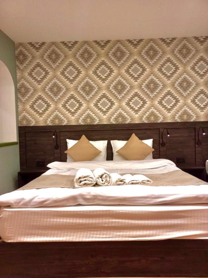 Old Town Mtatsminda Hotel Tbilisi Bagian luar foto