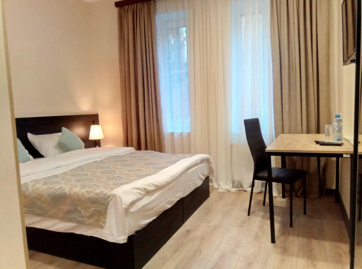 Old Town Mtatsminda Hotel Tbilisi Bagian luar foto