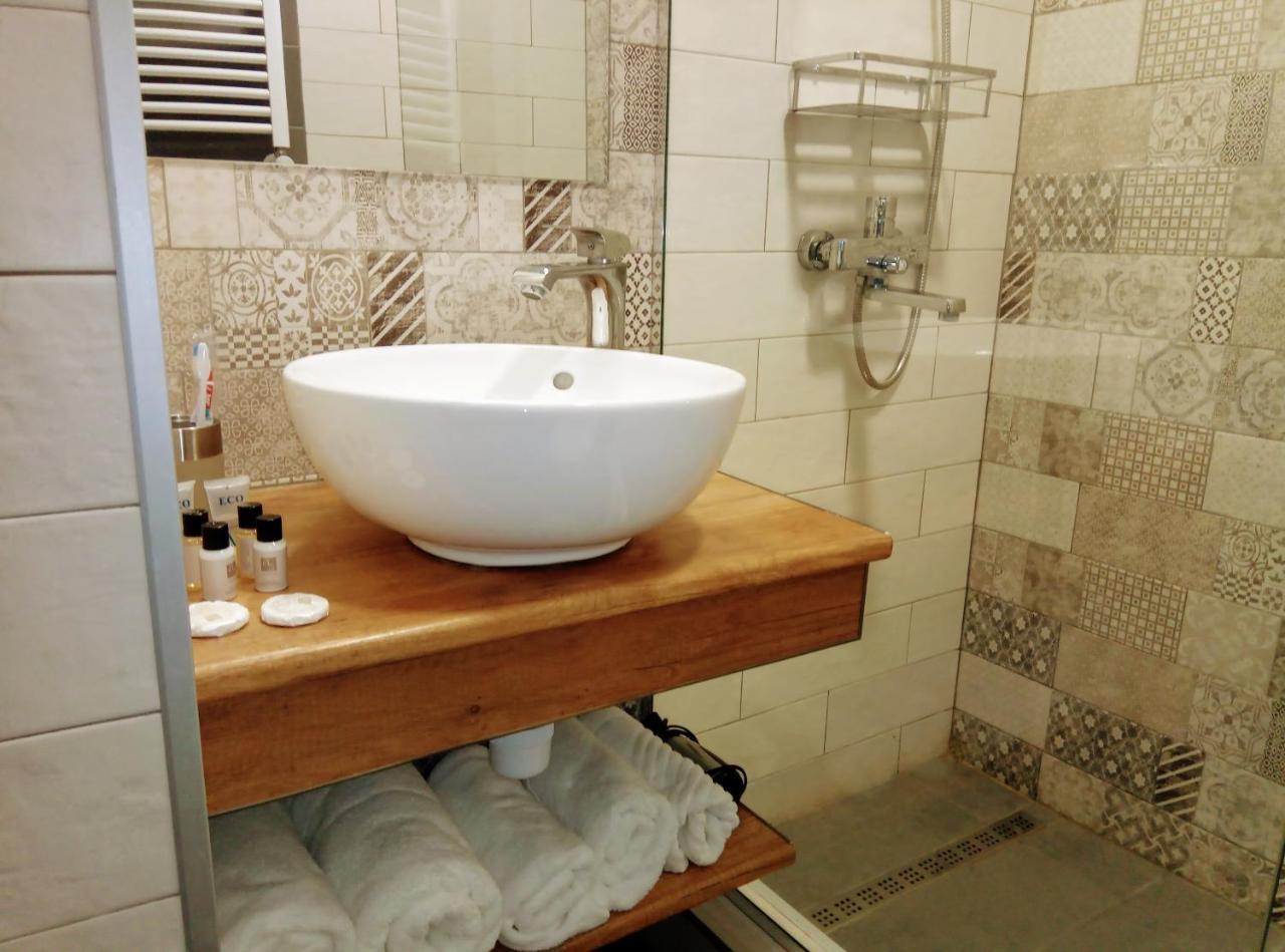 Old Town Mtatsminda Hotel Tbilisi Bagian luar foto
